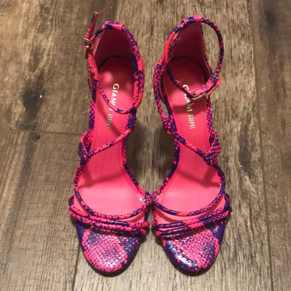 GIANNI BINI NWT PINK BLUE SNAKE SANDAL HEELS